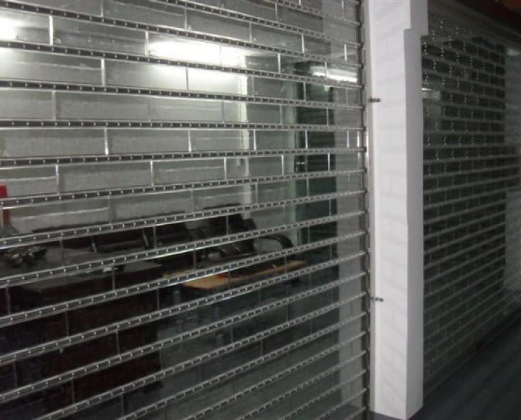 水晶卷閘門(mén)