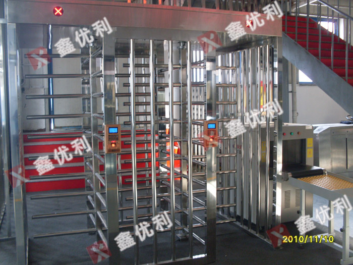 沈陽火車站，和諧號(hào)車輛段，全高轉(zhuǎn)閘，指紋門禁機(jī)案例 - 中出網(wǎng)-智能出入口與停車充電門戶