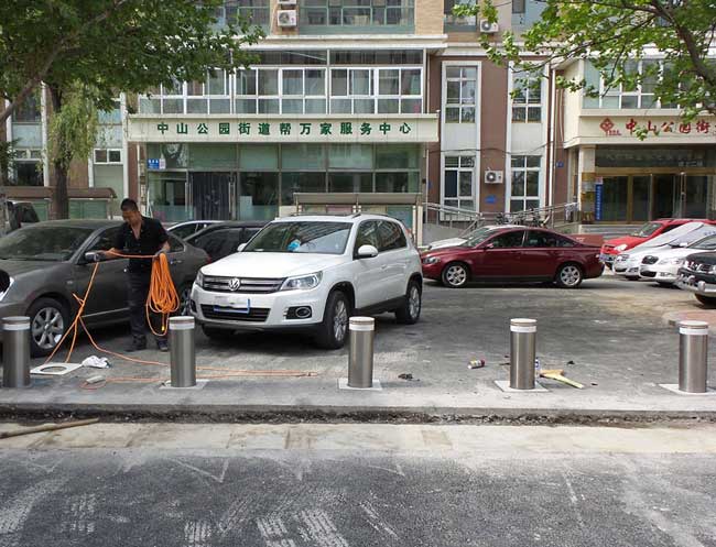 大連中山公園街道路柱案例 - 中出網(wǎng)-智能出入口與停車充電門戶
