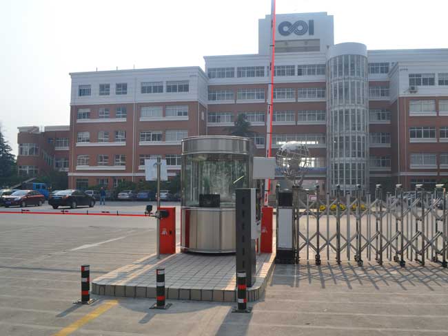 上海電力學(xué)院道閘案例 - 中出網(wǎng)-智能出入口與停車充電門戶