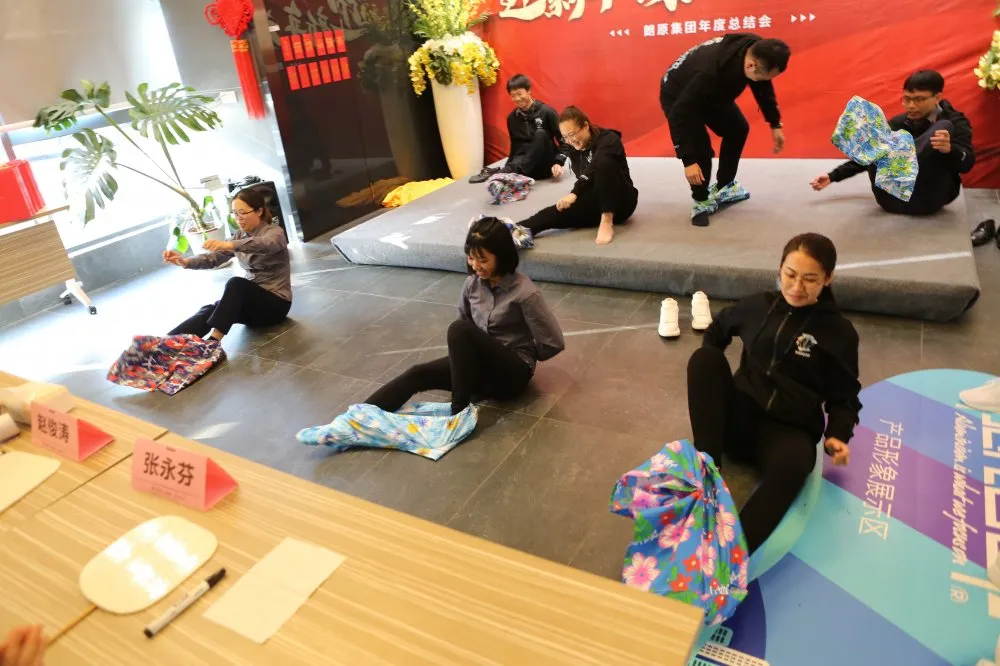 團(tuán)隊(duì)表演，游戲比拼