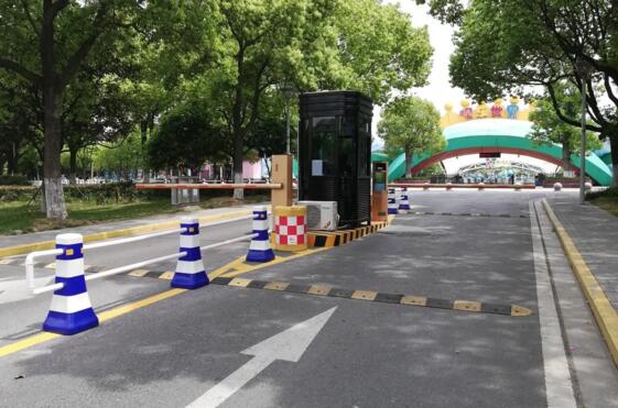 AI云無人化停車場