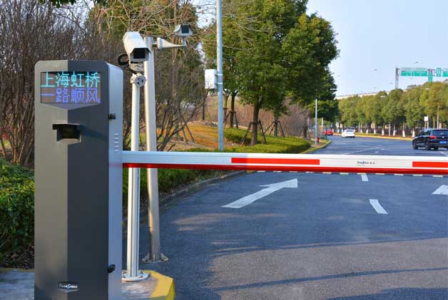 上海虹橋國(guó)際機(jī)場(chǎng)停車場(chǎng)系統(tǒng)案例 - 中出網(wǎng)-智能出入口與停車充電門戶