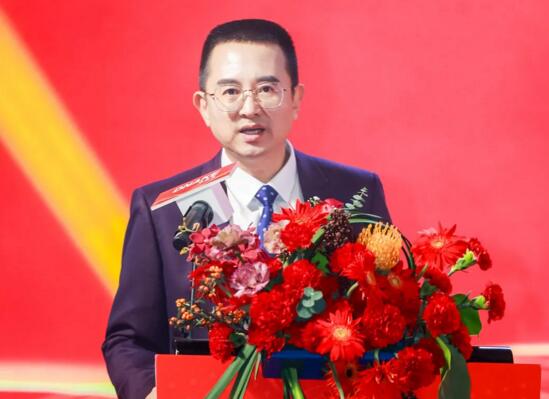 狄耐克董事長(zhǎng)、總經(jīng)理 繆國(guó)棟