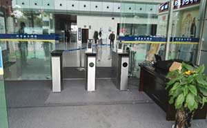 濟(jì)寧機(jī)場項(xiàng)目人行通道翼閘案例