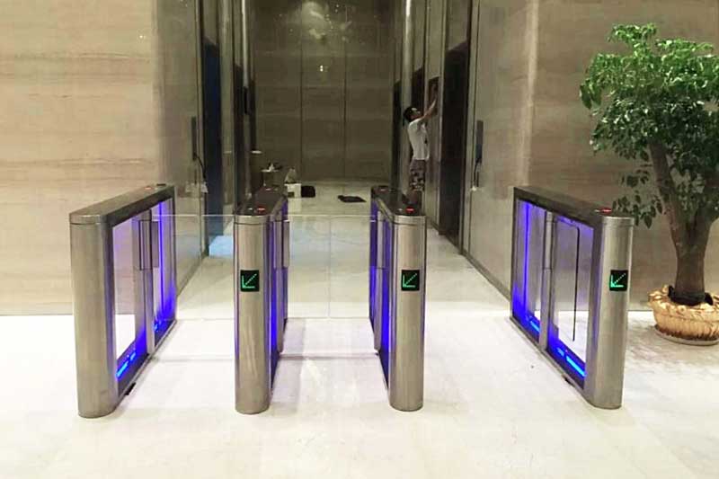 湖南長沙保利地產(chǎn)小區(qū)速通門案例 - 中出網(wǎng)-智能出入口與停車充電門戶