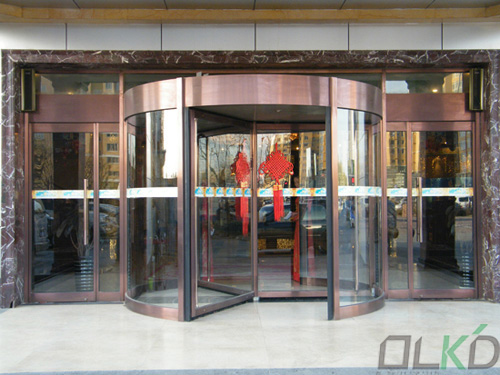 廊坊盛宴樓旋轉(zhuǎn)門(mén)工程案例 - 中出網(wǎng)-智能出入口與停車充電門(mén)戶