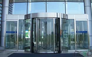 榆林經(jīng)濟(jì)開發(fā)區(qū)創(chuàng)業(yè)大廈旋轉(zhuǎn)門工程案例 - 中出網(wǎng)-智能出入口與停車充電門戶