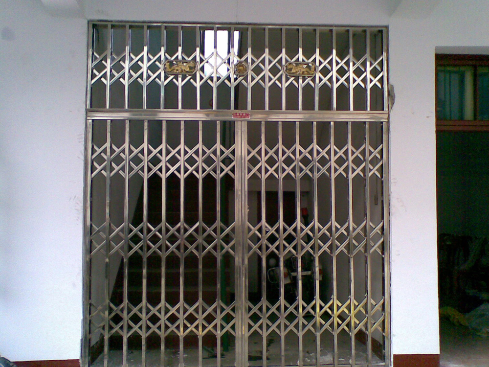 福建福州客戶提供樓道口拉閘門工程案例 - 中出網(wǎng)-智能出入口與停車充電門戶