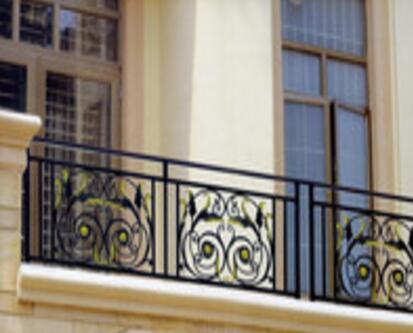 典雅鐵藝陽臺護(hù)欄