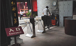 粵劇藝術(shù)博物館人行通道閘工程案例 - 中出網(wǎng)-智能出入口與停車充電門戶