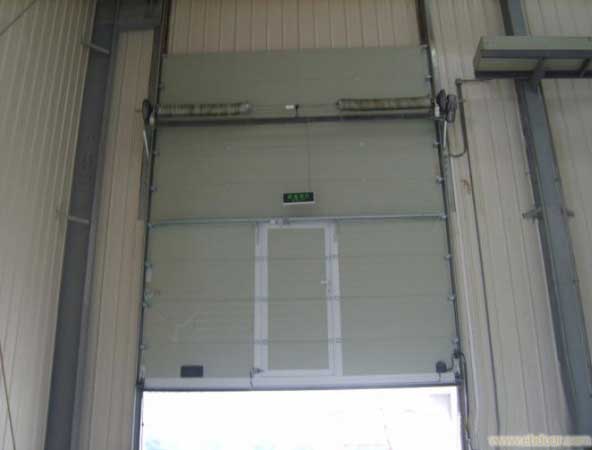 工業(yè)滑升門