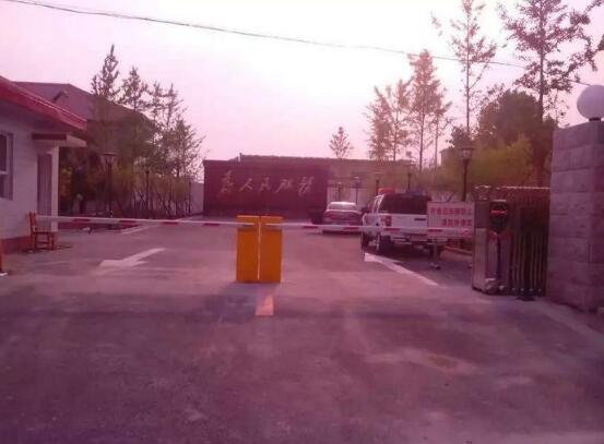 鹿泉區(qū)交通警察大隊更換石家莊出安智能道閘