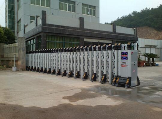 石家莊市第二十四中學選擇石家莊出安智能為伸縮門供貨商