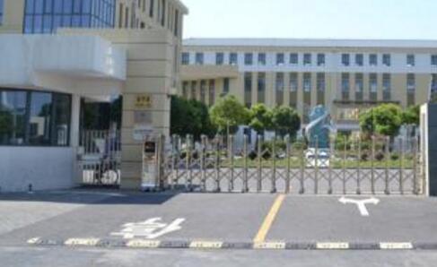 石家莊信息工程職業(yè)學(xué)院成功安裝石家莊出安智能伸縮門