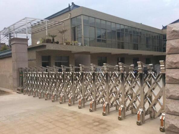 杭州出安智能伸縮門成功落地浙江理工大學