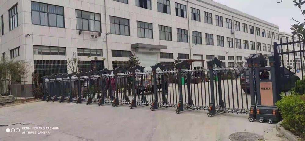 魚躍龍門工程案例 - 中出網-智能出入口與停車充電門戶