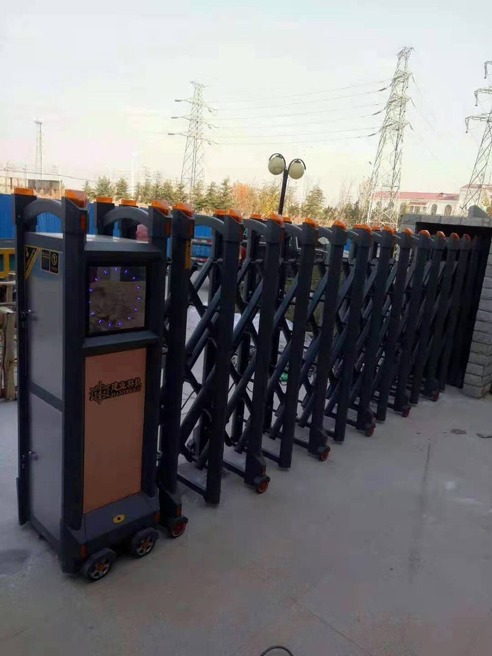 變形金剛系列案例 - 中出網(wǎng)-智能出入口與停車(chē)充電門(mén)戶