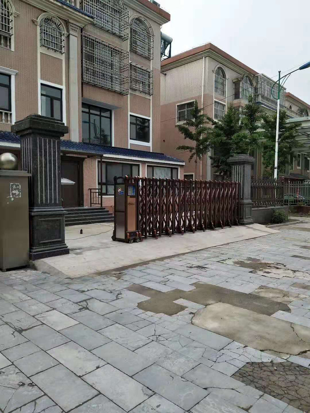 爵士系列工程案例 - 中出網(wǎng)-智能出入口與停車(chē)充電門(mén)戶(hù)