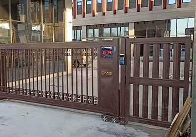 段滑門系列工程案例 - 中出網(wǎng)-智能出入口與停車充電門戶