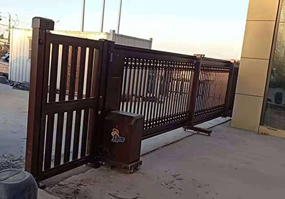 段滑門系列工程案例 - 中出網(wǎng)-智能出入口與停車充電門戶