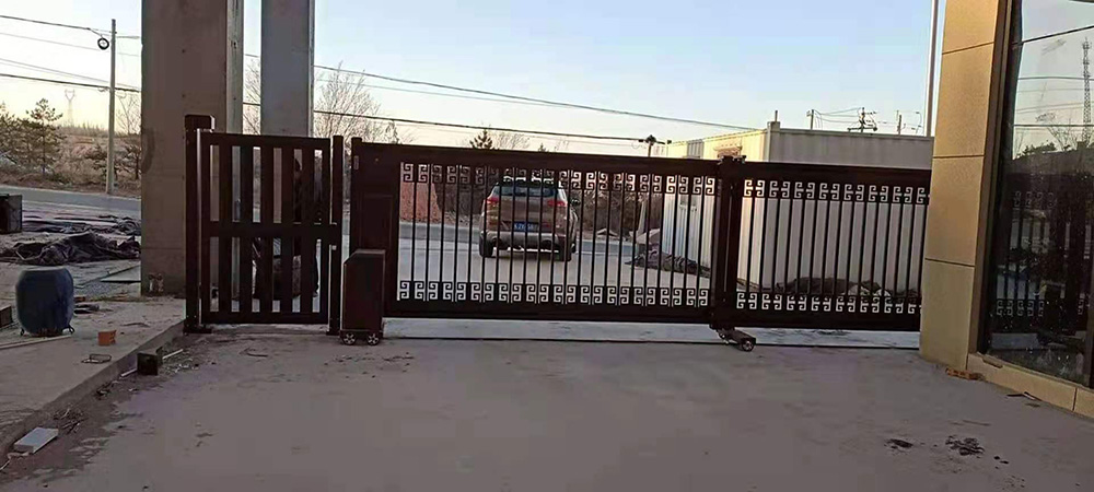 段滑門(mén)系列工程案例 - 中出網(wǎng)-智能出入口與停車充電門(mén)戶