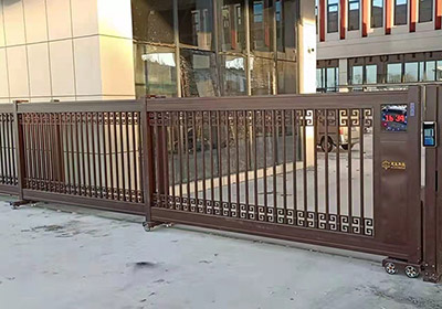 段滑門(mén)系列案例 - 中出網(wǎng)-智能出入口與停車(chē)充電門(mén)戶(hù)