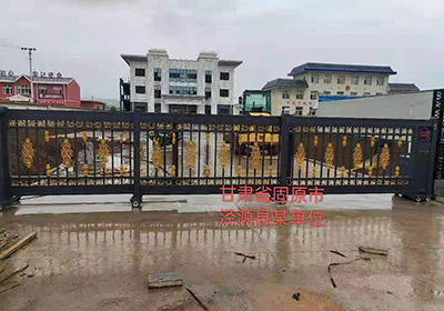 段滑門(mén)系列案例 - 中出網(wǎng)-智能出入口與停車(chē)充電門(mén)戶(hù)