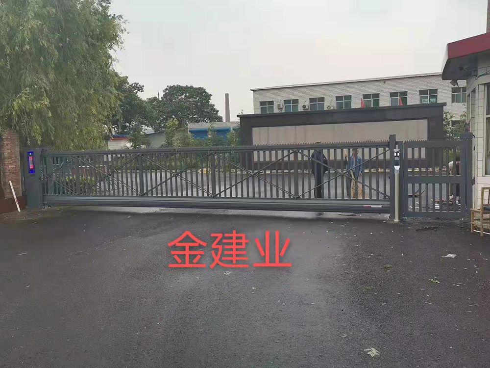 懸浮門系列案例 - 中出網(wǎng)-智能出入口與停車充電門戶