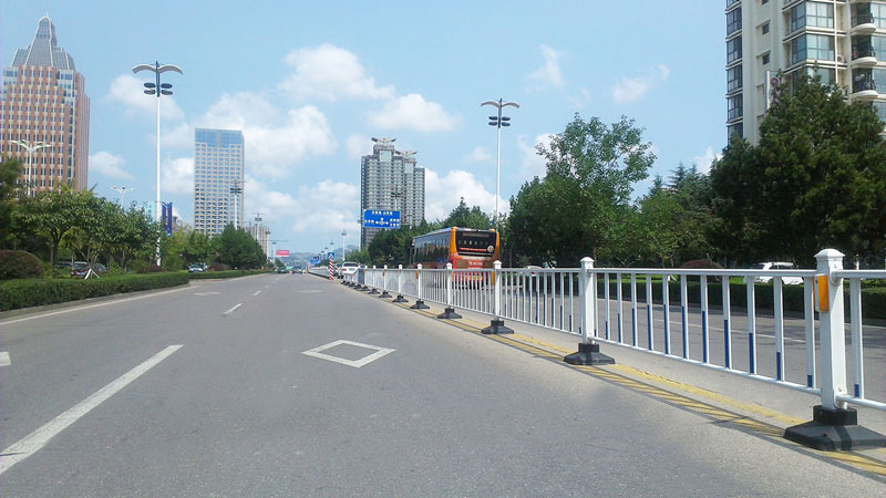 道路護欄標(biāo)準型