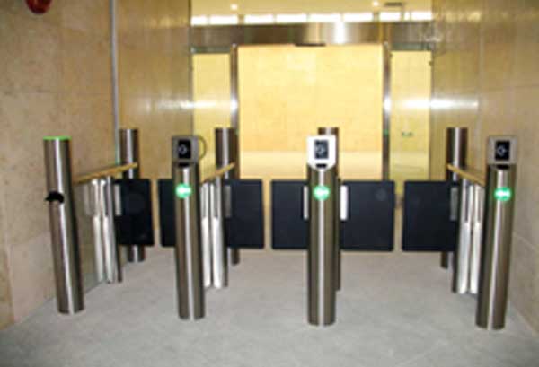 感謝上海環(huán)球金融中心選用上海出安智能通道閘