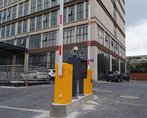 溫州出安智能為溫州萬和豪生大酒店添上車牌識(shí)別