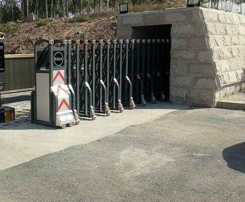 紹興出安智能伸縮門讓紹興飛亞印染有限公司顯得更有個性