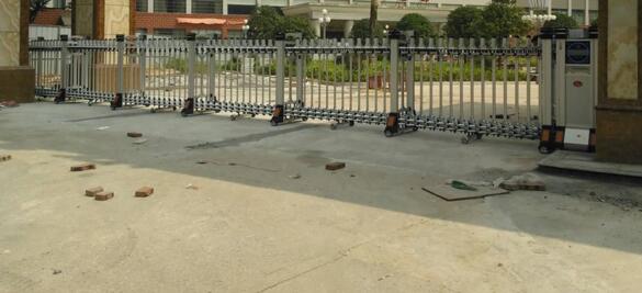 紹興出安智能電動伸縮門成功落地紹興市上工機電設(shè)備有限公司