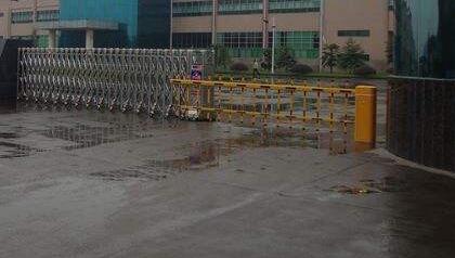 紹興出安智能伸縮門進(jìn)駐紹興市容納測控技術(shù)有限公司