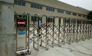 揚州奧諾環(huán)衛(wèi)設備有限公司電動伸縮門案例