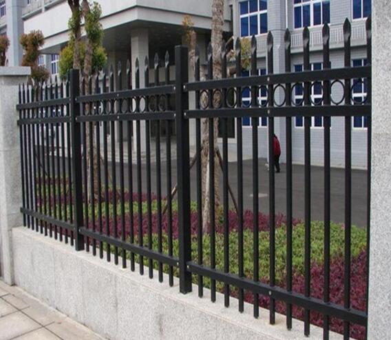 鹽城出安智能護(hù)欄安裝在錦盛豪庭