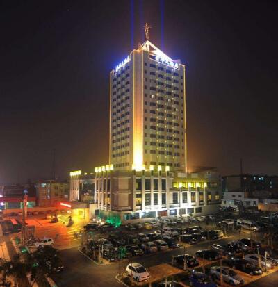 臨沂出安智能道閘彰顯臨沂榮華大酒店不凡品味