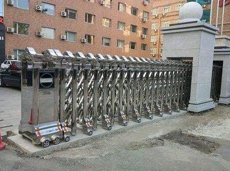 臺(tái)州伸縮門