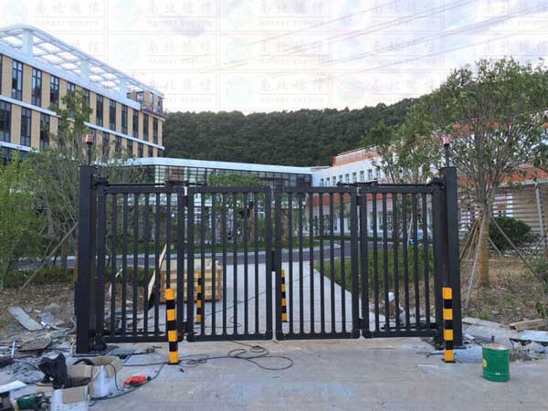 熱烈祝賀臺(tái)州出安智能分段平移門(mén)進(jìn)駐臺(tái)州二電廠