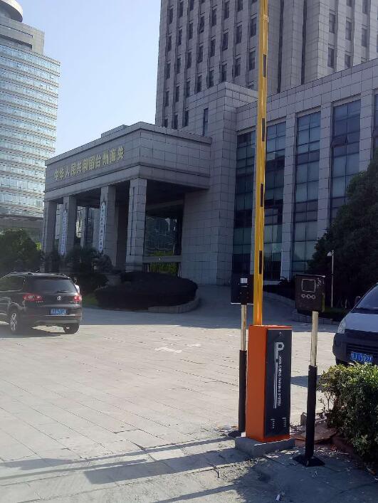 感謝椒江海關(guān)一直以來(lái)對(duì)臺(tái)州出安智能道閘的支持！