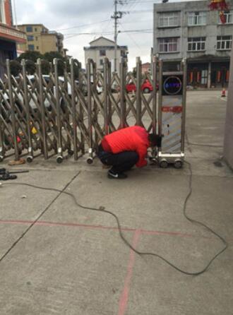 臺(tái)州出安智能電動(dòng)伸縮門(mén)讓三門(mén)縣林迪生學(xué)校顯得更有個(gè)性