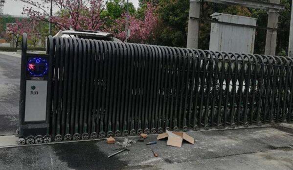 臺(tái)州出安智能伸縮門成功落地臺(tái)州學(xué)院創(chuàng)業(yè)學(xué)院