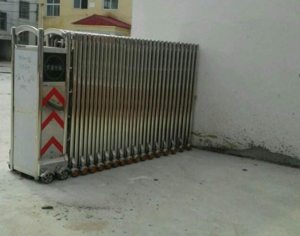 滄州龍都管道有限公司成功安裝滄州出安智能電動(dòng)伸縮門