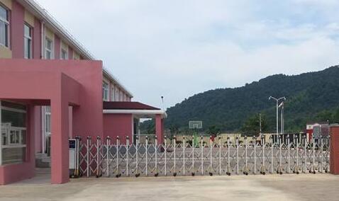 滄州出安智能伸縮門進駐滄州市育紅小學