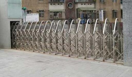 邯鄲出安智能電動伸縮門安裝在邯鄲天籟藝術學校大門口