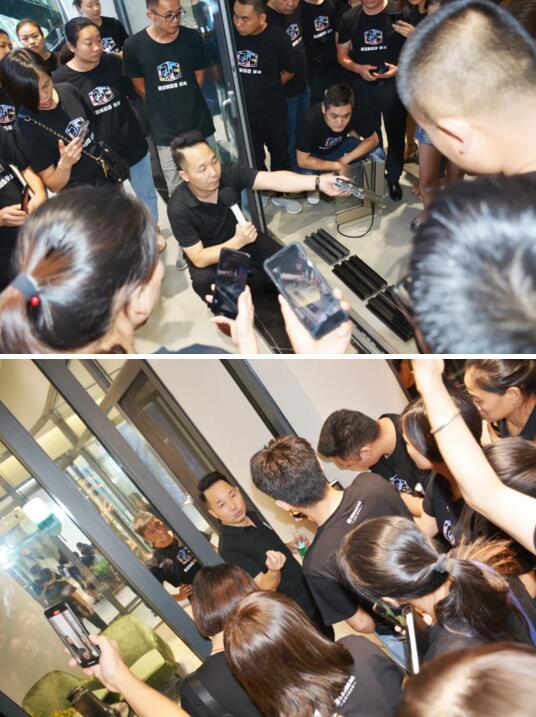 榮高門窗董事長黃榮高先生對實(shí)物細(xì)節(jié)進(jìn)行指導(dǎo)培訓(xùn)