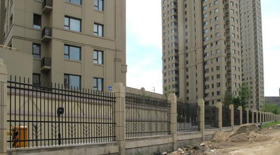 吉林出安智能不銹鋼護(hù)欄進(jìn)駐吉林神華萬(wàn)利城