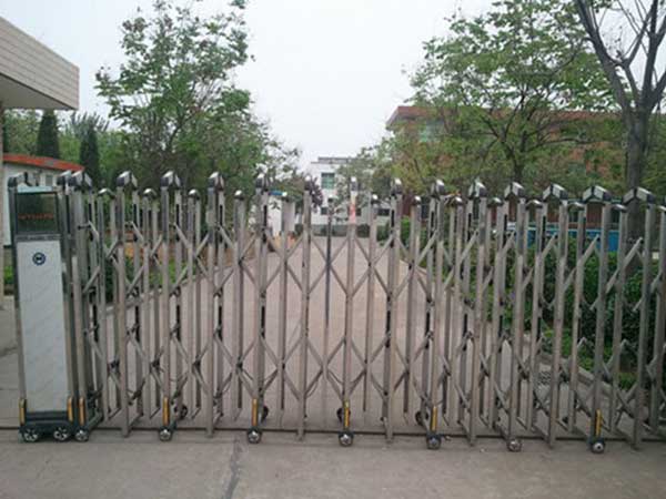 慶賀咸陽出安智能電動伸縮門進(jìn)駐咸陽卓越塑料印務(wù)有限公司