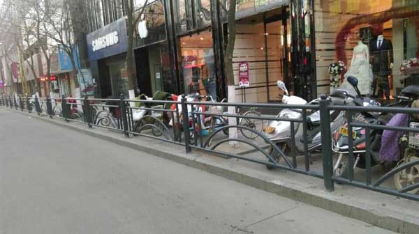 感謝連云港新海路選用連云港出安智能道路護(hù)欄